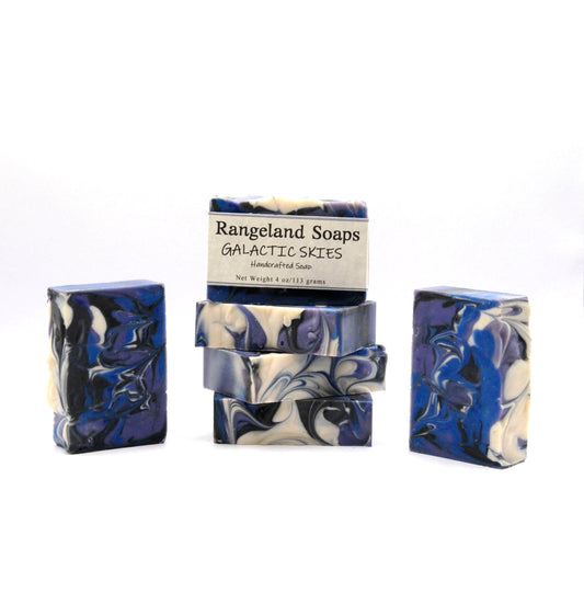 A rich creamy soap with great lather that smells like cardamon, citrus and amber.